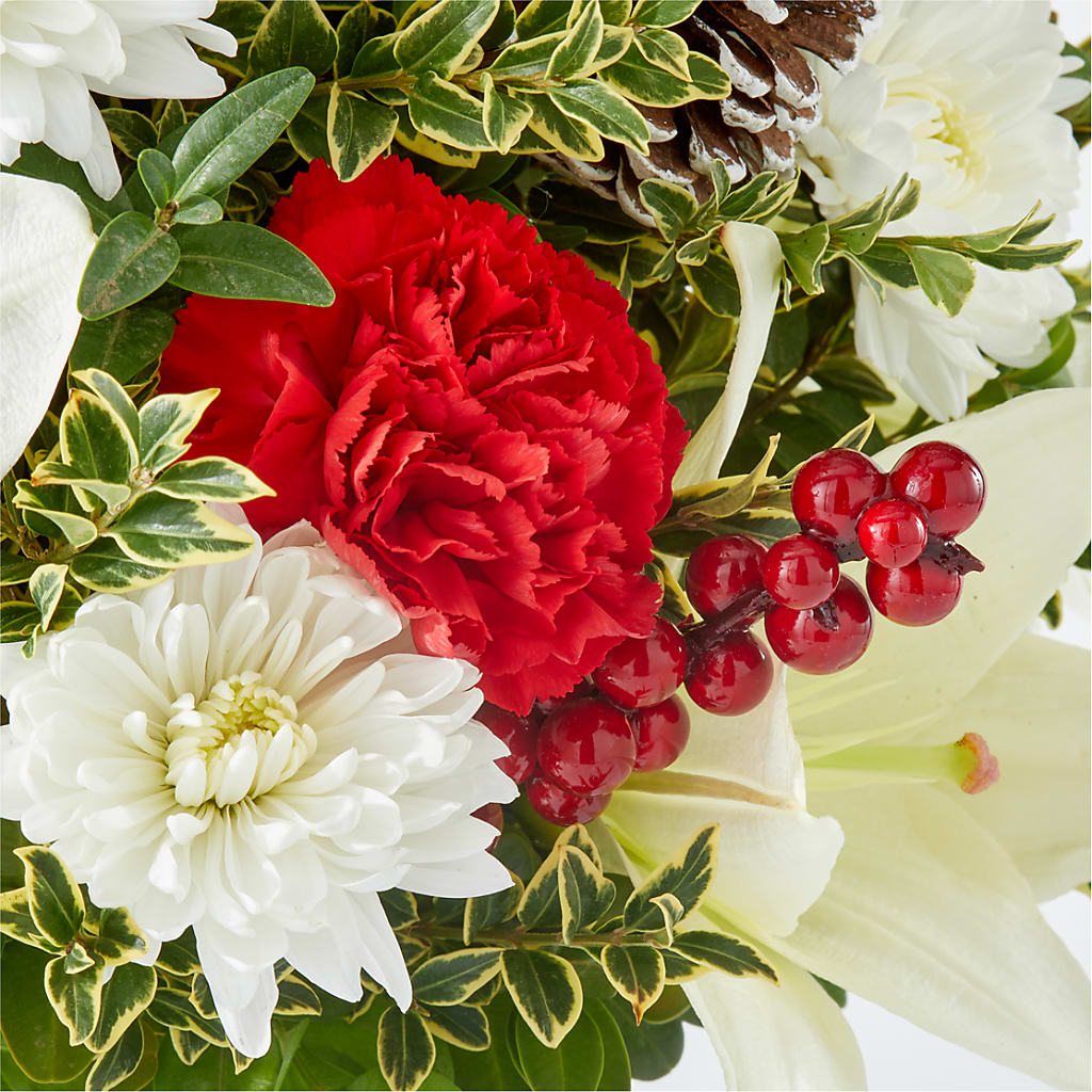 Festive Moments Tree –  Magnolia Floral Design, Santa Ana CA