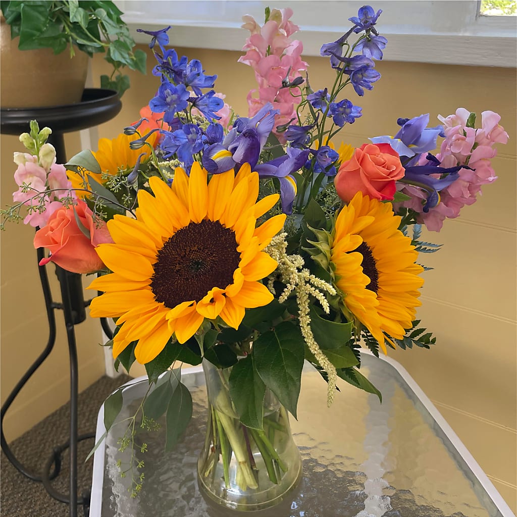 Rays of Life Bouquet –  Magnolia Floral Design, Santa Ana CA